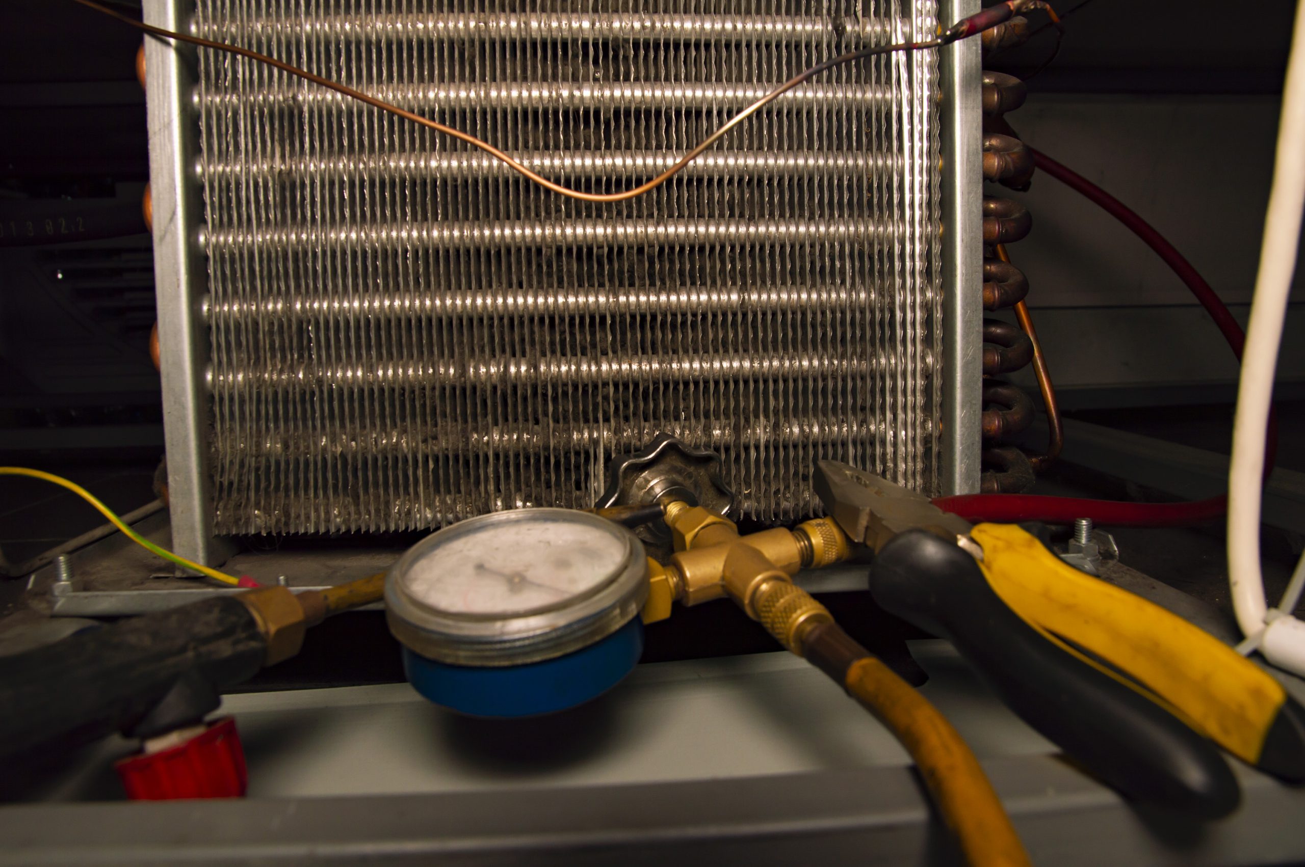 5 Signs Your AC System Is Low on Compressor Oil